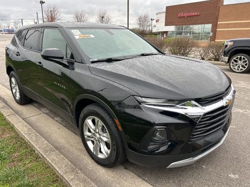 Used 2020 Chevrolet Blazer LT image 2