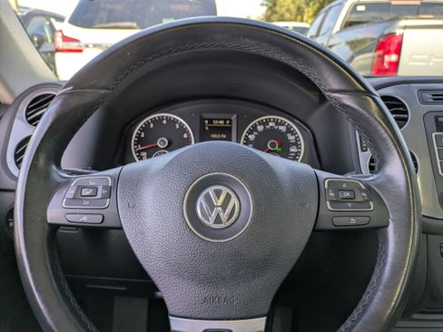 Used 2015 Volkswagen Tiguan R-Line image 25