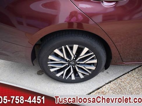 Used 2024 Nissan Altima 2.5 SV image 14