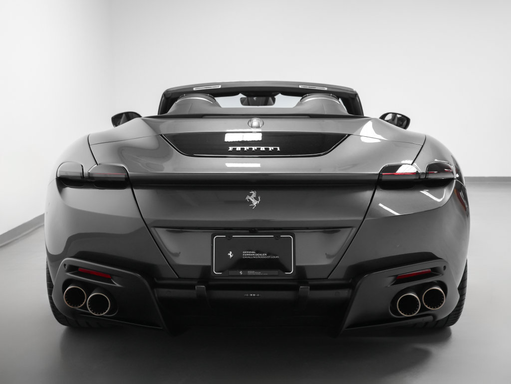 Used 2024 Ferrari Roma Spider RWD image 42
