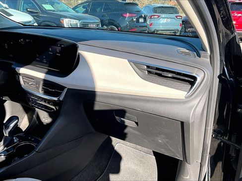 Used 2024 Buick Encore GX Avenir w/ Avenir Technology Package image 14