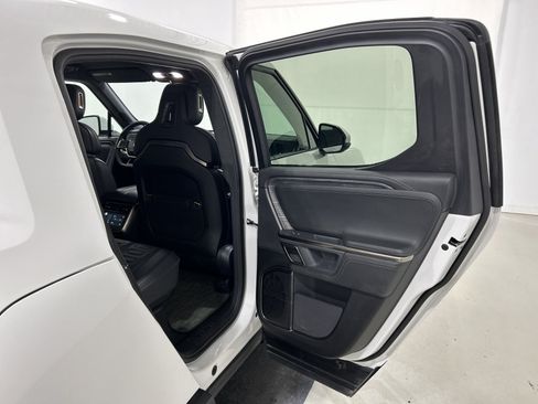 Used 2022 Rivian R1T Launch Edition AWD/4WD image 19