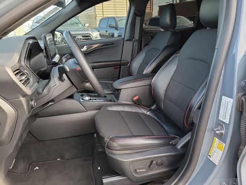 Used 2024 Ford Escape ST-Line w/ Tech Pack #1 image 11