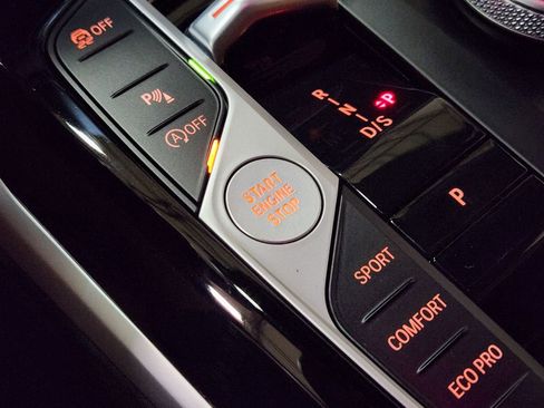 Used 2023 BMW 230i Coupe w/ M Sport Package image 39