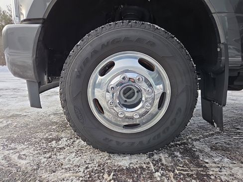 Used 2017 Ford F350 Platinum w/ Platinum Ultimate Package image 55