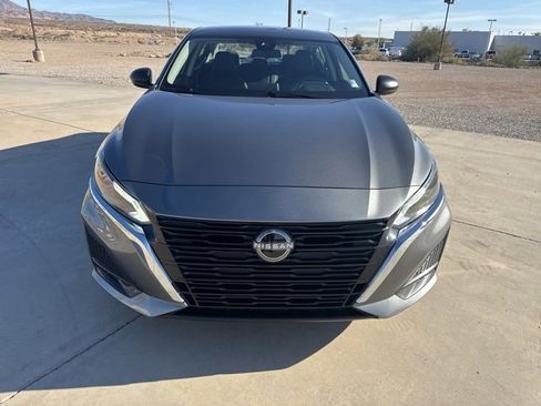 Used 2024 Nissan Altima 2.5 SV image 7