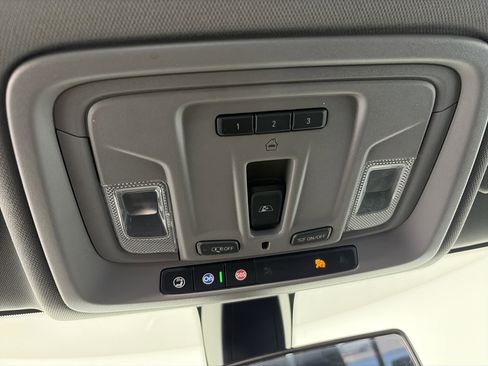 Used 2021 GMC Sierra 1500 Elevation w/ Preferred Package AWD/4WD image 40