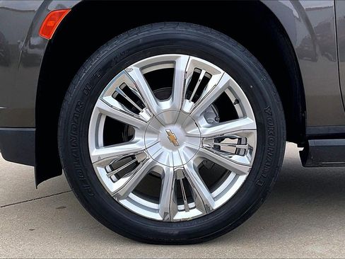 Used 2021 Chevrolet Tahoe High Country w/ Premium Package image 8