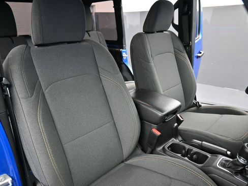 Used 2024 Jeep Wrangler Sport S image 19