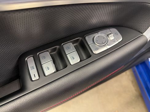 Used 2023 Genesis G70 2.0T w/ Sport Prestige Package RWD image 27