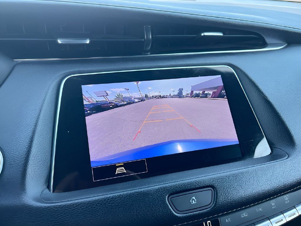 Used 2022 Cadillac XT4 Premium Luxury w/ Safety Alert Package FWD image 13