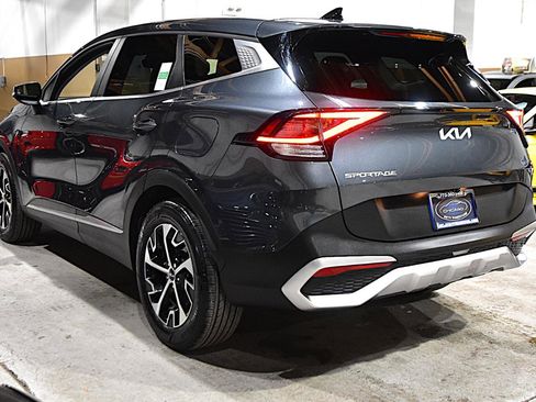 Used 2024 Kia Sportage EX image 10