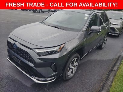 Used 2023 Toyota RAV4 SE w/ Weather & Moonroof Package