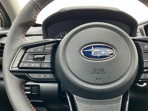 Used 2025 Subaru Crosstrek 2.5i Limited w/ Crosstrek Mirror Package image 24