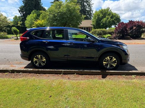 Used 2017 Honda CR-V LX image 6