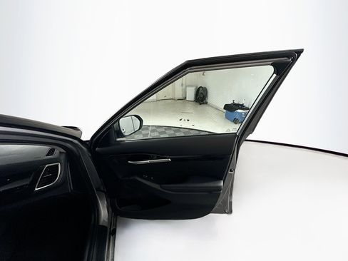 Used 2025 Kia Seltos S image 31