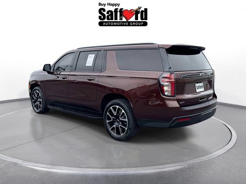Used 2023 Chevrolet Suburban RST w/ Luxury Package AWD/4WD image 6