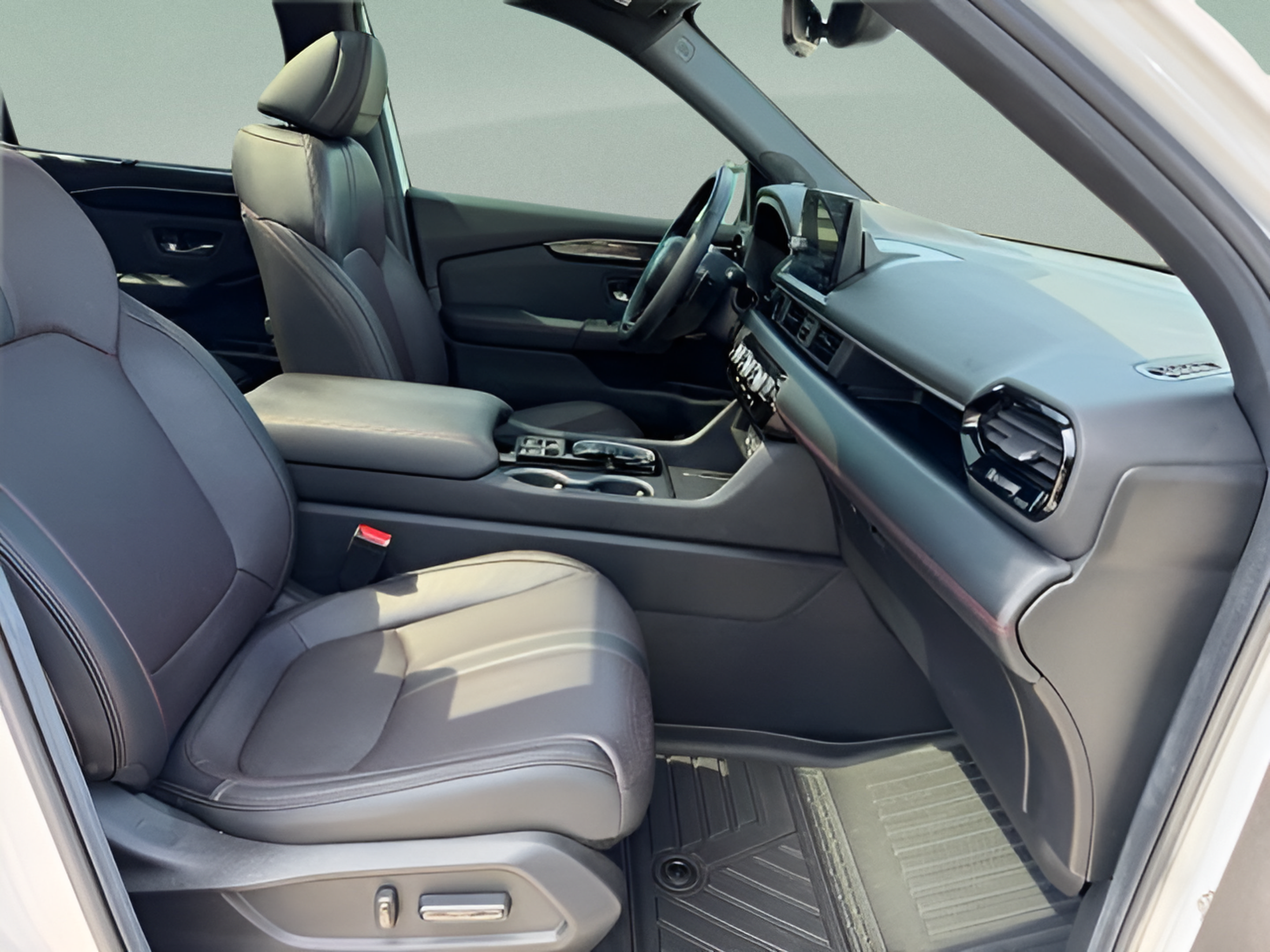 Certified 2025 Honda Pilot Black Edition image 31