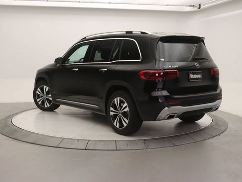 New 2026 Mercedes-Benz GLB 250 image 2