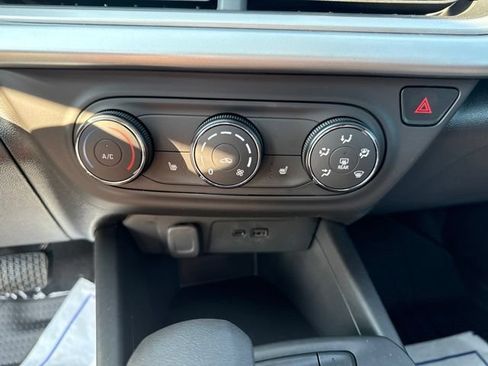 New 2026 Chevrolet Trax RS w/ Sunroof Package FWD image 25