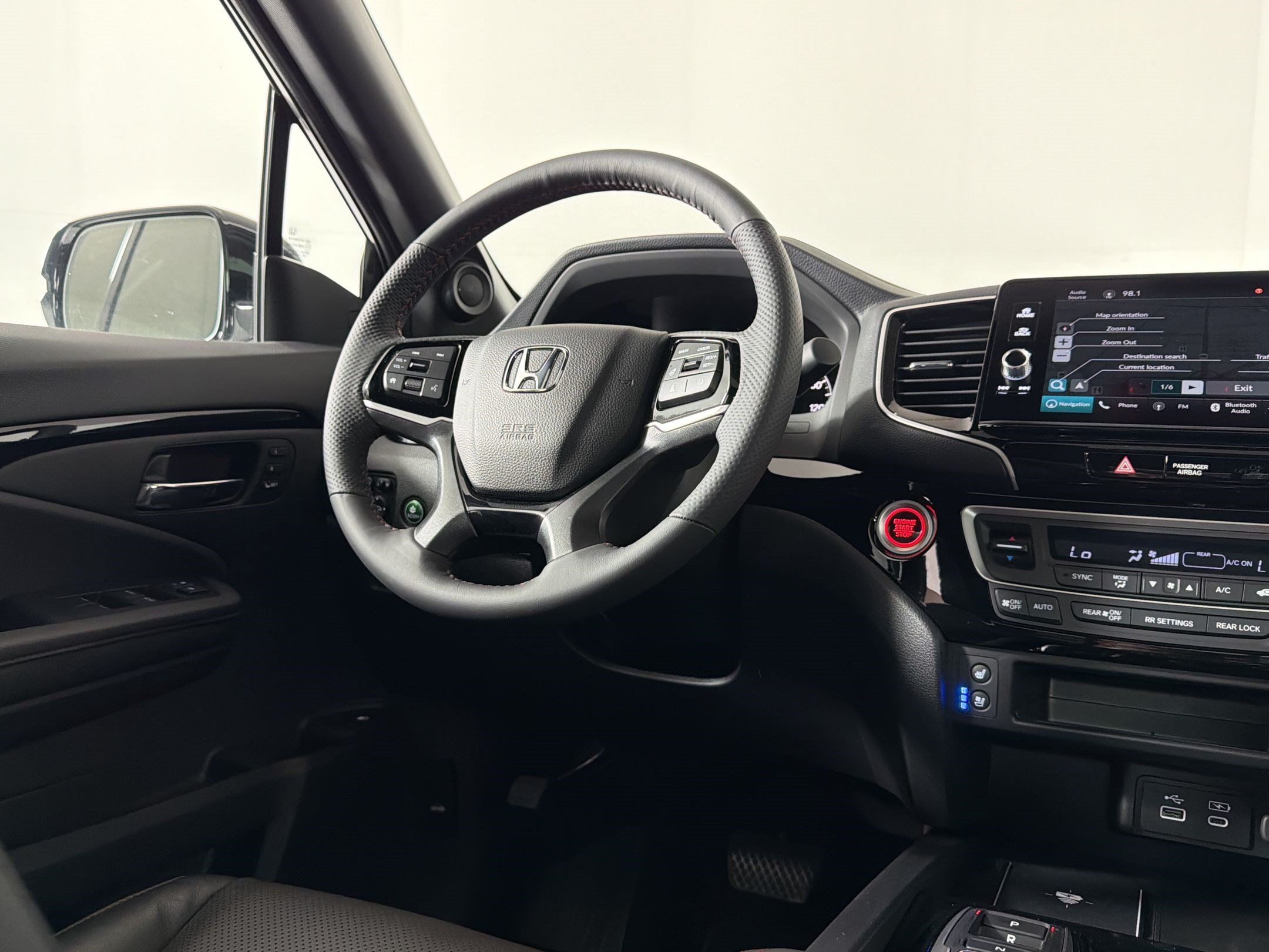 Used 2025 Honda Ridgeline Black Edition image 28