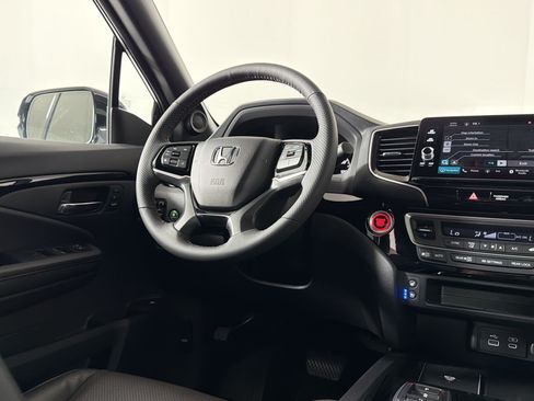 Used 2025 Honda Ridgeline Black Edition image 28