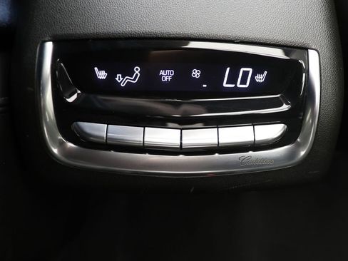 Used 2025 Cadillac XT6 Premium Luxury image 18