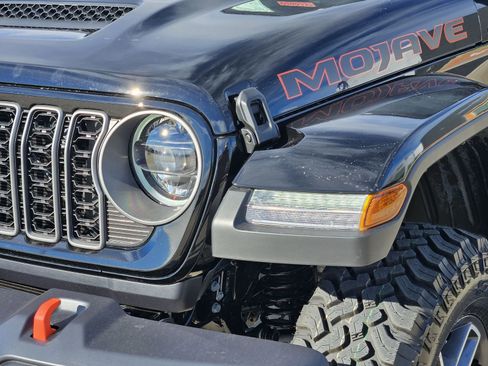 New 2026 Jeep Gladiator Mojave image 10