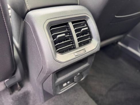 Used 2023 Volkswagen Tiguan SE R-Line AWD/4WD image 22