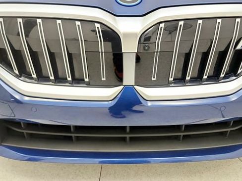 Used 2025 BMW i5 eDrive40i RWD image 23