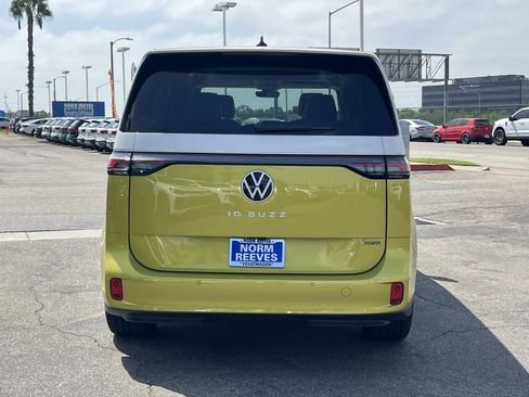 New 2025 Volkswagen ID. Buzz 1st Edition AWD/4WD image 26