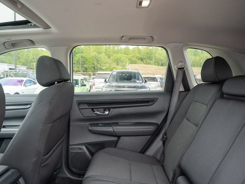 Used 2024 Honda CR-V EX image 17