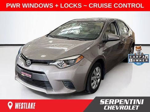 Used 2015 Toyota Corolla LE FWD image 1
