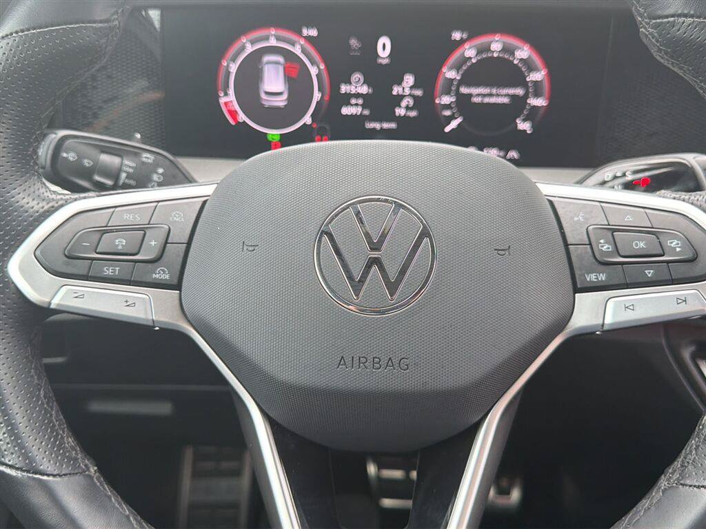 Used 2026 Volkswagen Tiguan SE R-Line AWD/4WD image 16