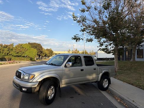 Used 2004 Toyota Tacoma PreRunner RWD image 28