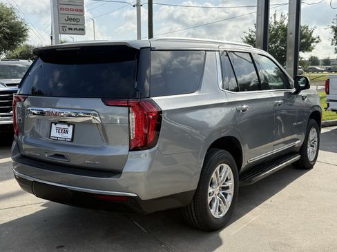 Used 2023 GMC Yukon SLT w/ SLT Premium Package RWD image 5
