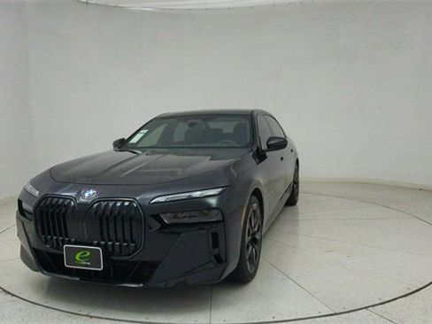 Used 2025 BMW 740i xDrive 740i xDrive w/ Executive Package image 65