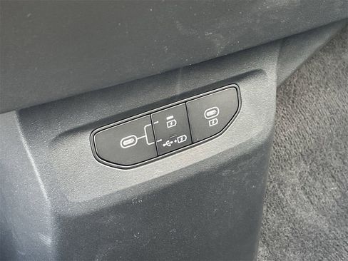 Certified 2025 Kia EV6 Light image 28
