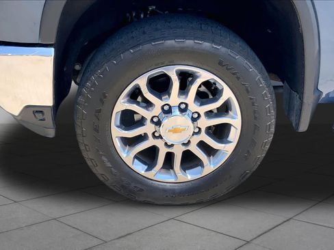 Used 2024 Chevrolet Silverado 2500 LTZ w/ LTZ Texas Edition AWD/4WD image 11