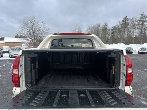 Used 2013 Chevrolet Avalanche LTZ image 9