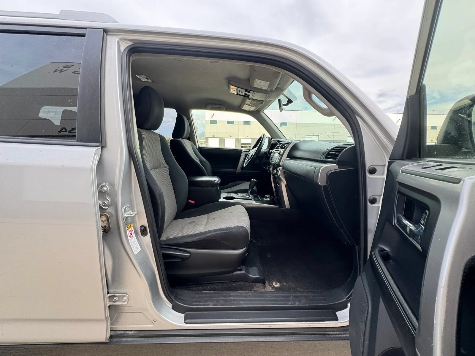 Used 2015 Toyota 4Runner SR5 AWD/4WD image 12