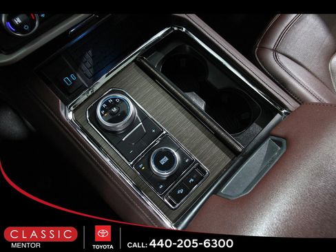 Used 2024 Ford Expedition Max Limited image 14