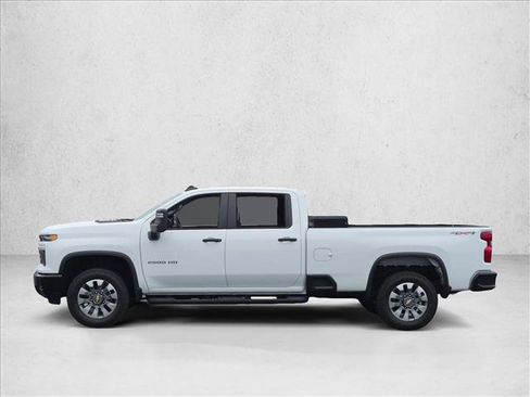 Used 2024 Chevrolet Silverado 2500 Custom w/ Custom Convenience Package AWD/4WD image 8