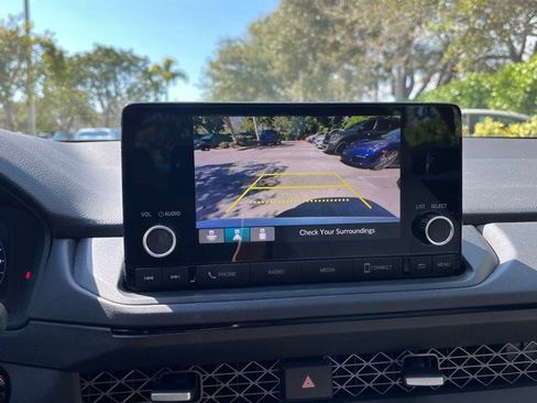 Used 2023 Honda Accord EX image 8