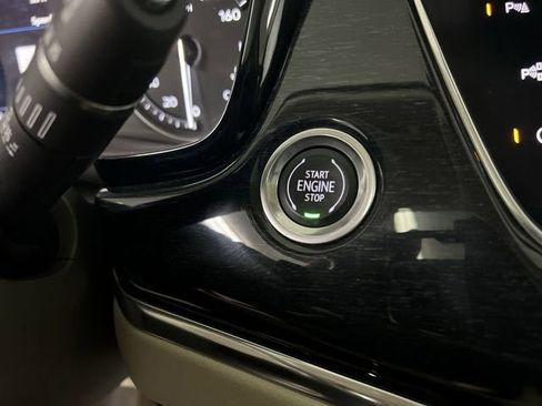 Certified 2020 Cadillac XT6 Premium Luxury FWD image 17