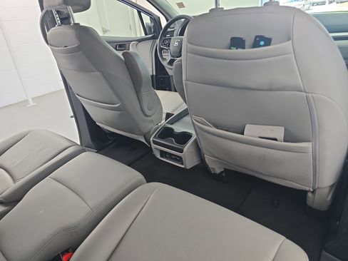 Certified 2023 Honda Odyssey Touring image 11