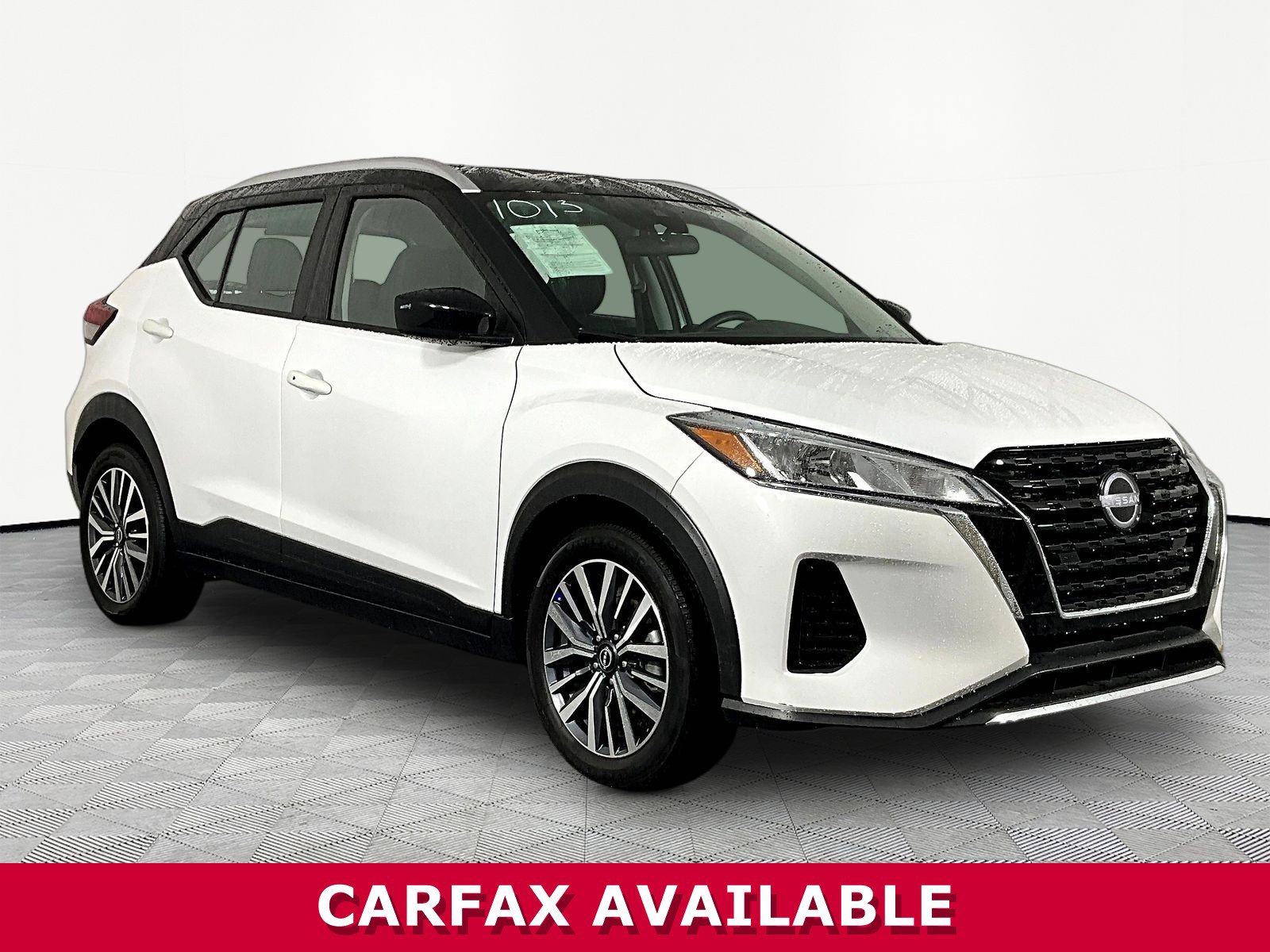 Used 2023 Nissan Kicks SV FWD image 3
