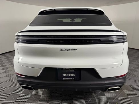 Certified 2025 Porsche Cayenne Coupe image 6