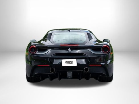 Used 2018 Ferrari 488 GTB RWD image 8