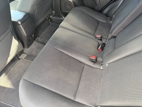 Used 2016 Toyota RAV4 LE AWD/4WD image 19